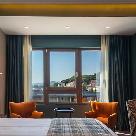 Catalonia Donosti فندق