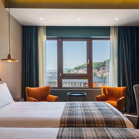 Catalonia Donosti فندق 4*